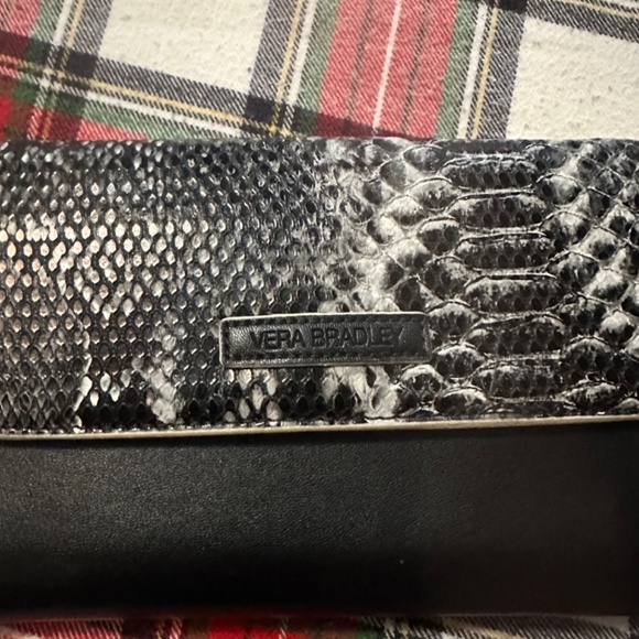 vera Bradley wristlet - Picture 5 of 9